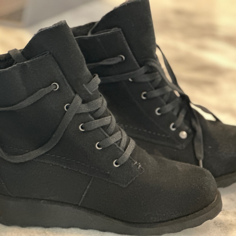 Bear paw size 9 waterproof boots